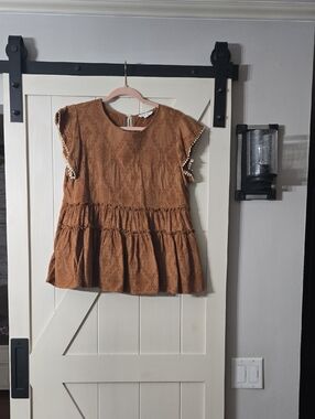 THML Caramel Tiered Peplum Flutter Sleeve Top